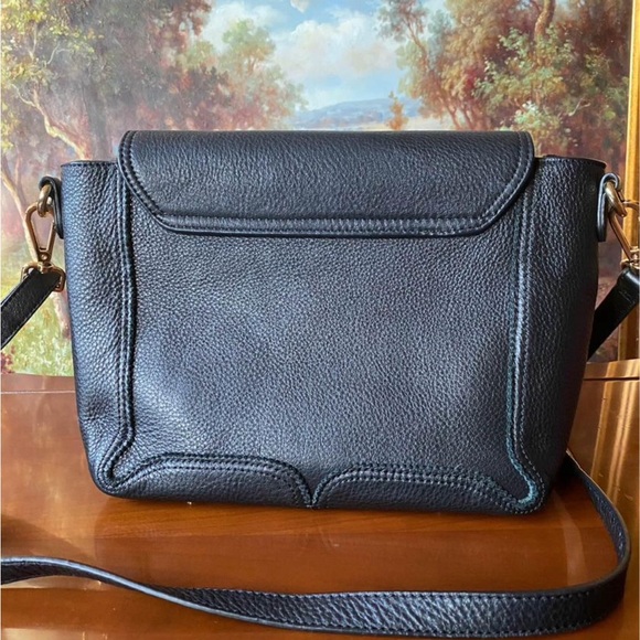 Danier Leather Structured Crossbody Purse - Picture 9 of 10